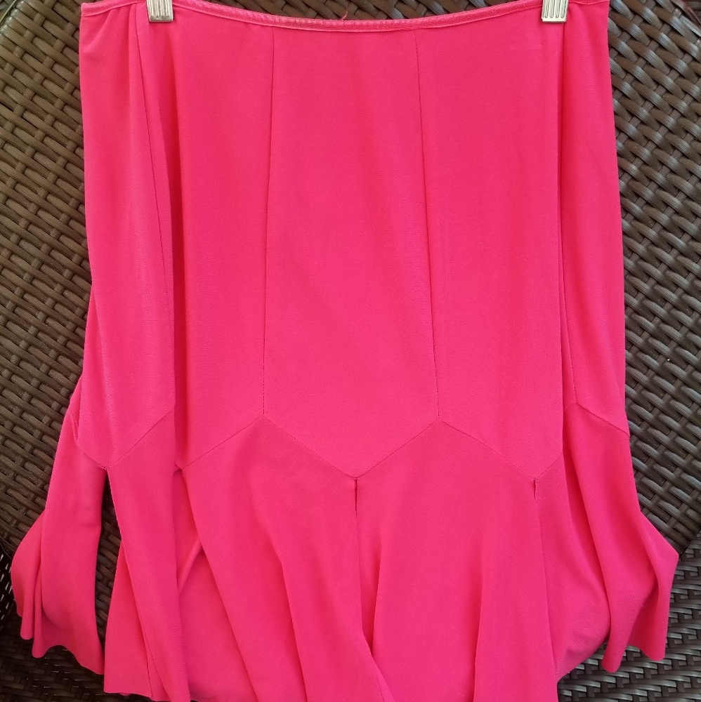 Flirty skirt in hot pink